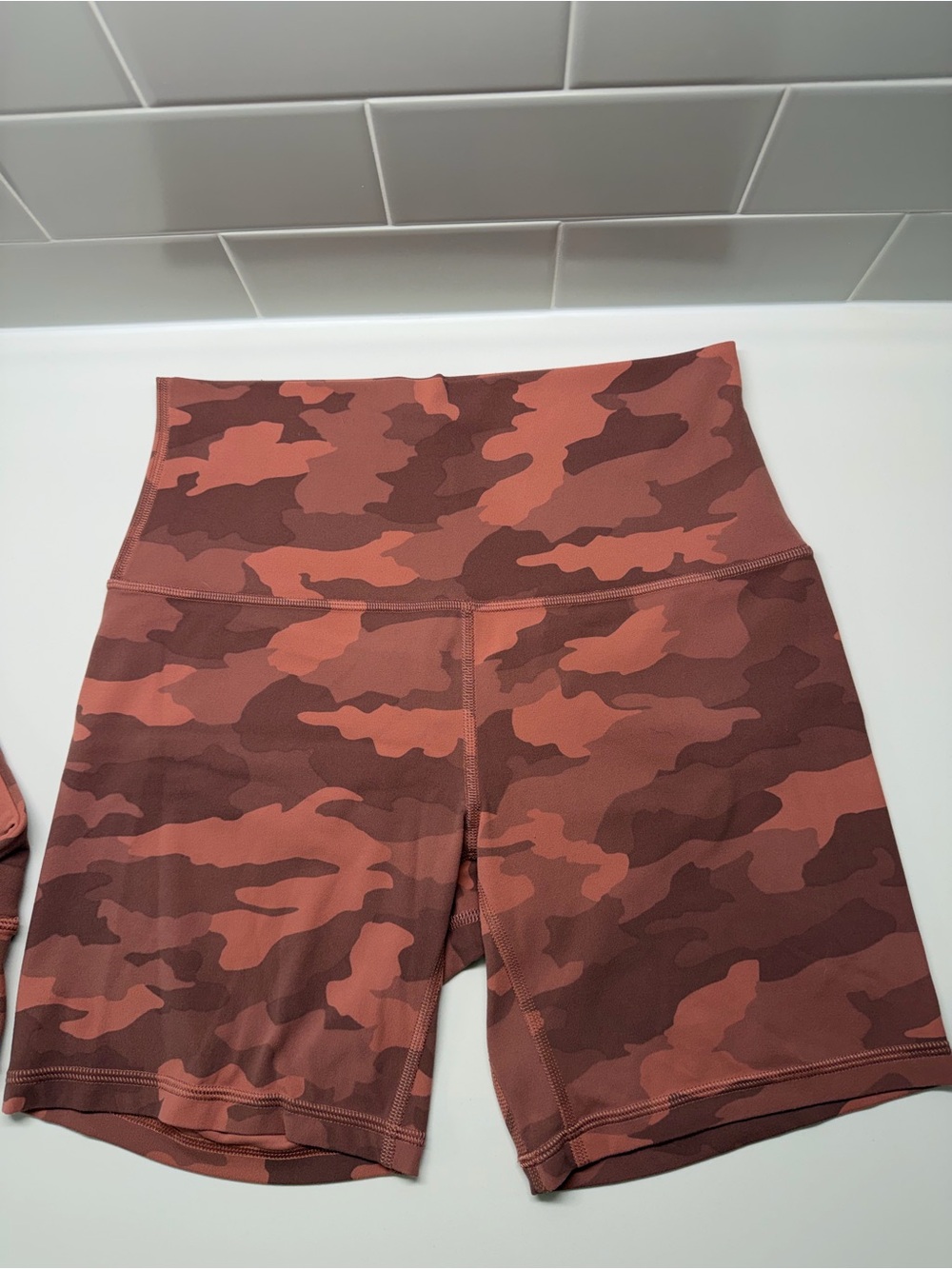 Lululemon Align High-Rise bike shorts size 6 Heritage 365 Camo Brier Rose Multi